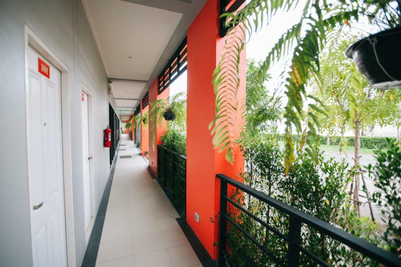 Smart Hotel Ban Lam Luk Ka Exterior foto